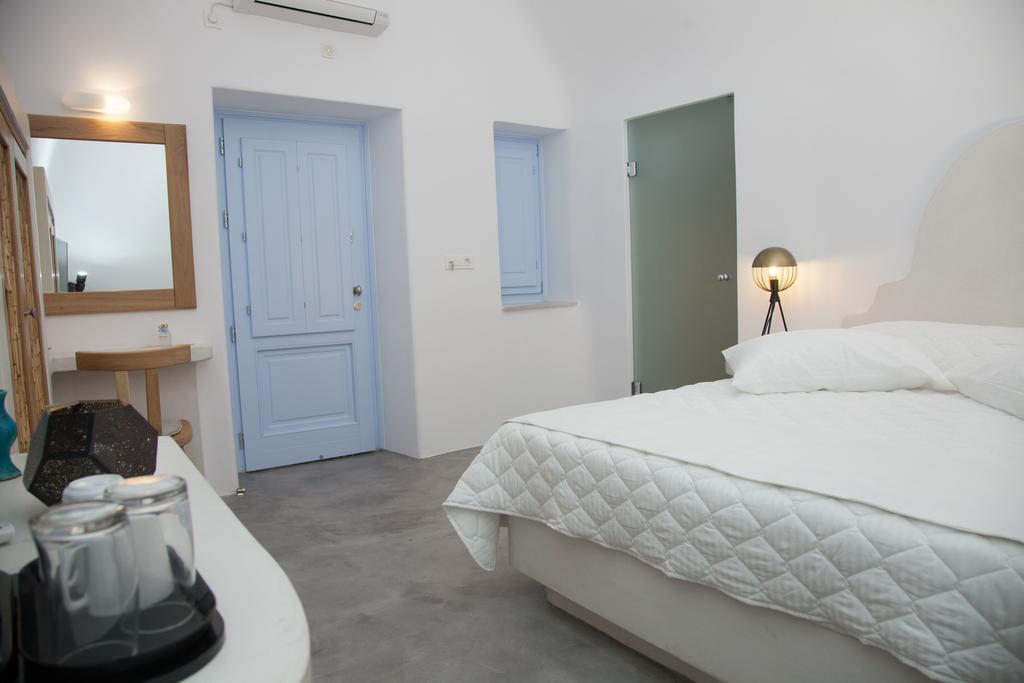 Fanari Vista Suites Fira  Pokoj fotografie